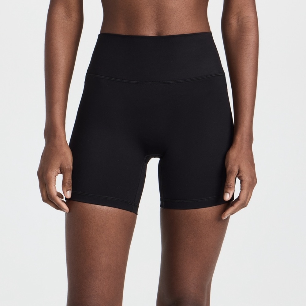 Set Active biker shorts
